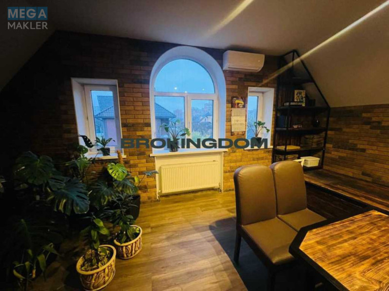 Продаж дома, 3 поверху, 289 кв.м, 5 кімнат, ділянка 6 соток, <a class="location-link" href="/kiev/" title="Недвижимость Київ">Київ</a>, <a class="location-link" href="/kiev/svyatoshinskij/" title="Недвижимость Святошинський район">Святошинський р-н</a>, переулок Октябрьский, 6 (изображение 11)