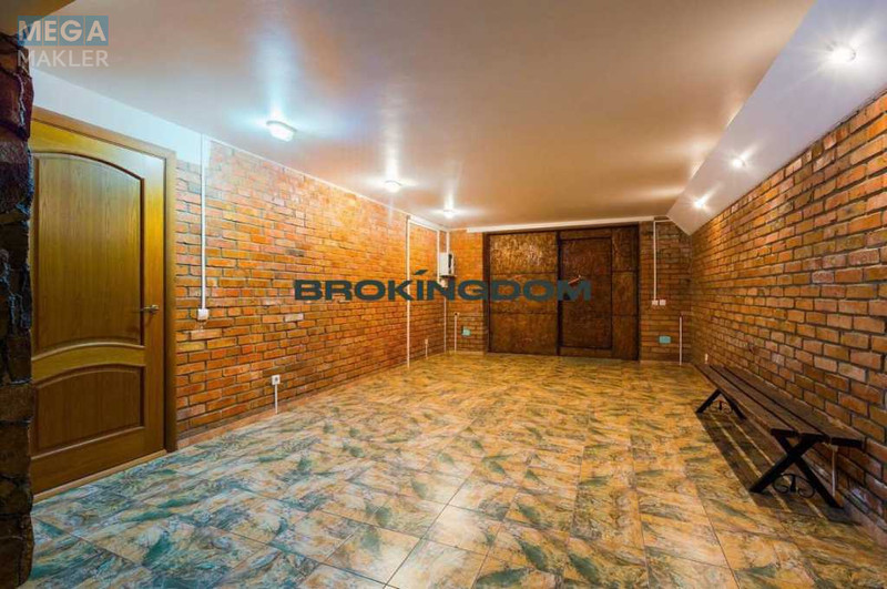 Продаж дома, 3 поверху, 289 кв.м, 5 кімнат, ділянка 6 соток, <a class="location-link" href="/kiev/" title="Недвижимость Київ">Київ</a>, <a class="location-link" href="/kiev/svyatoshinskij/" title="Недвижимость Святошинський район">Святошинський р-н</a>, переулок Октябрьский, 6 (изображение 18)