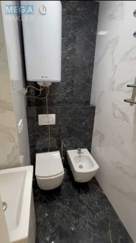 Оренда 2 кімнатної квартири, <a class="location-link" href="/kiev/" title="Недвижимость Київ">Київ</a>, <a class="location-link" href="/kiev/pecherskij/" title="Недвижимость Печерський район">Печерський р-н</a>, Владимира Антоновича ул., 74 (изображение 11)