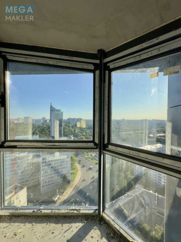 Продаж 3 кімнатної квартири (165,7/75/38), 24 пов. 25 пов. будинку, <a class="location-link" href="/kiev/" title="Недвижимость Київ">Київ</a>, <a class="location-link" href="/kiev/solomenskij/" title="Недвижимость Солом'янський район">Солом'янський р-н</a>, Митрополита Василя Липківського вул., 38 (изображение 9)