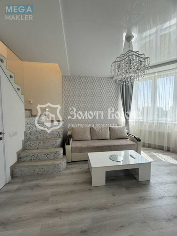 Продаж 3 кімнатної квартири (70/50/12), 9 пов. 10 пов. будинку, <a class="location-link" href="/sofievskaya-borshagovka/" title="Недвижимость Софіївська Борщагівка">Софіївська Борщагівка</a>, Боголюбова, 34 (изображение 2)