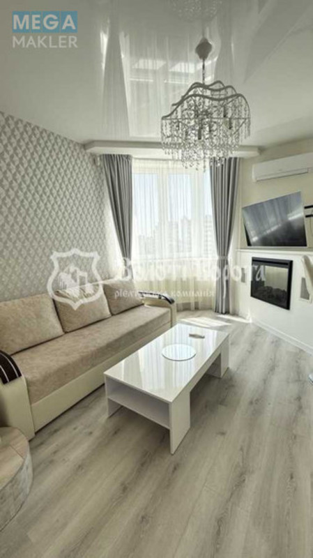Продаж 3 кімнатної квартири (70/50/12), 9 пов. 10 пов. будинку, <a class="location-link" href="/sofievskaya-borshagovka/" title="Недвижимость Софіївська Борщагівка">Софіївська Борщагівка</a>, Боголюбова, 34 (изображение 3)
