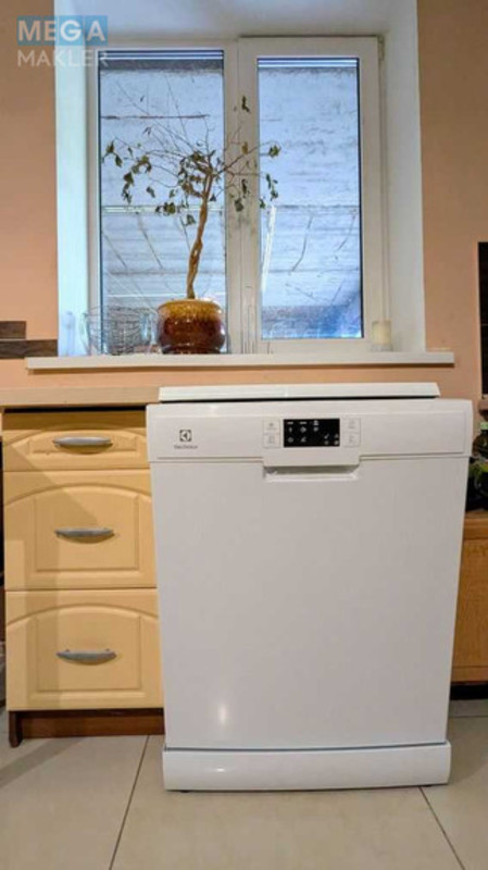 Продаж дома, 2 поверху, 230 кв.м, 5 кімнат, ділянка 18 соток, <a class="location-link" href="/podgajcy-selo-kr/" title="Недвижимость Підгайці">Підгайці</a>, Спепова, 30 (изображение 7)