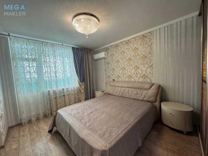 Оренда 3 кімнатної квартири, <a class="location-link" href="/kiev/" title="Недвижимость Київ">Київ</a>, <a class="location-link" href="/kiev/darnickij/" title="Недвижимость Дарницький район">Дарницький р-н</a>, Бориса Гмыри ул., 4 (изображение 8)