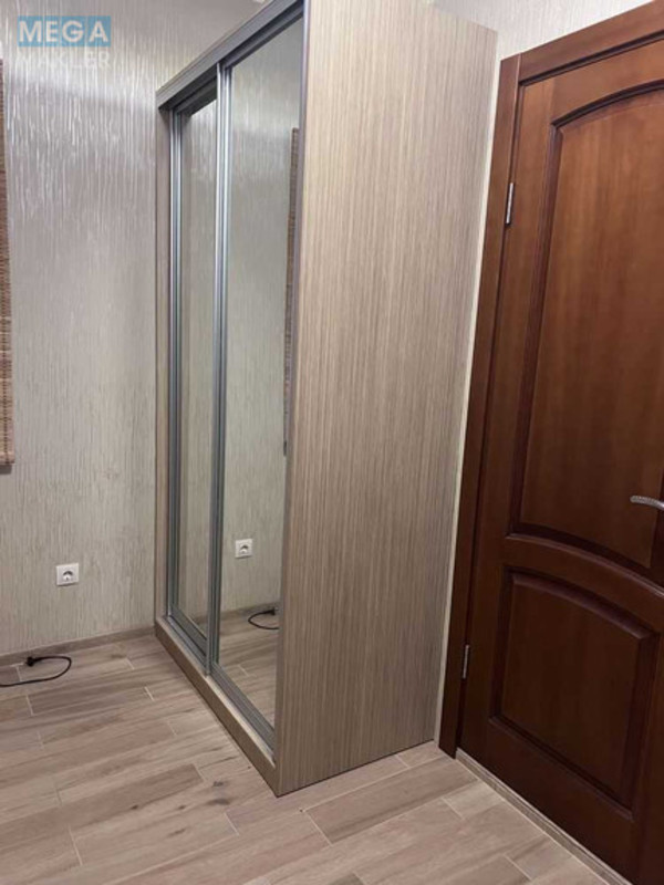 Продаж дома, 4 поверху, 244 кв.м, 4 кімнати, ділянка 6 соток, <a class="location-link" href="/glevaha/" title="Недвижимость Глеваха">Глеваха</a>, Лінія 15, 51А (изображение 9)