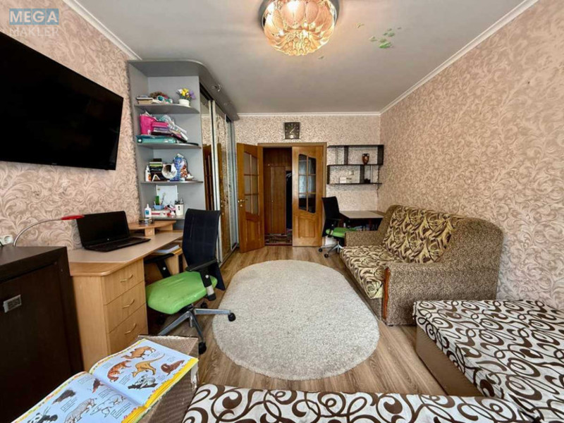 Продаж 3 кімнатної квартири (71/41/7,1), 1 пов. 10 пов. будинку, <a class="location-link" href="/kiev/" title="Недвижимость Київ">Київ</a>, <a class="location-link" href="/kiev/solomenskij/" title="Недвижимость Солом'янський район">Солом'янський р-н</a>, Леваневского ул., 8/7 (изображение 7)