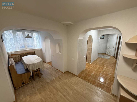 Оренда 3 кімнатної квартири, <a class="location-link" href="/kiev/" title="Недвижимость Київ">Київ</a>, <a class="location-link" href="/kiev/podolskij/" title="Недвижимость Подільський район">Подільський р-н</a>, Еленовская ул., 10 (изображение 5)