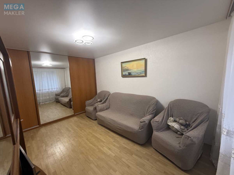 Оренда 3 кімнатної квартири, <a class="location-link" href="/kiev/" title="Недвижимость Київ">Київ</a>, <a class="location-link" href="/kiev/podolskij/" title="Недвижимость Подільський район">Подільський р-н</a>, Еленовская ул., 10 (изображение 8)