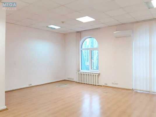 Оренда комерційної нерухомості, 228&nbsp;кв.м, под офис, <a class="location-link" href="/kiev/" title="Недвижимость Київ">Київ</a>, <a class="location-link" href="/kiev/pecherskij/" title="Недвижимость Печерський район">Печерський р-н</a>, Іоанна Павла ІІ вул. (изображение 2)