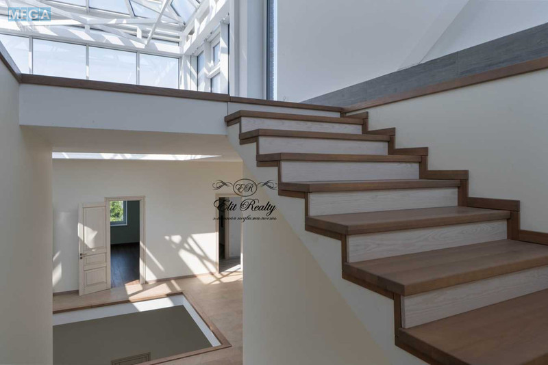 Продаж дома, 2&nbsp;поверху, 1&nbsp;035&nbsp;кв.м, 12&nbsp;кімнат, ділянка 41&nbsp;сотка, <a class="location-link" href="/vyshgorod/" title="Недвижимость Вишгород">Вишгород</a>, Ватутіна вул. (изображение 11)