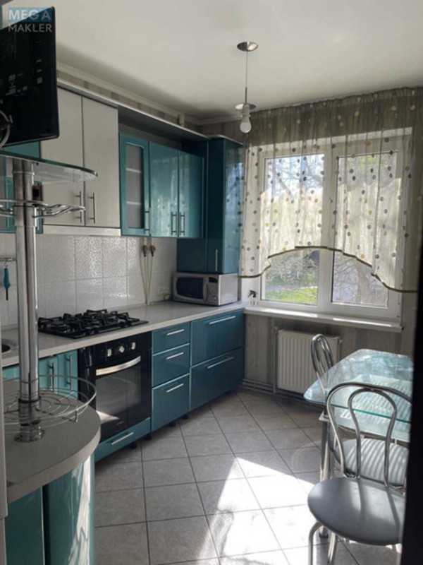 Продаж 3 кімнатної квартири (65/50/9), 3 пов. 9 пов. будинку, <a class="location-link" href="/smela/" title="Недвижимость Сміла">Сміла</a>, Богдана Хмельницького (изображение 8)