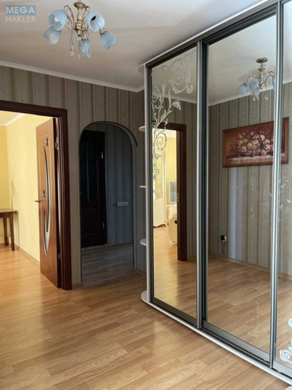 Продаж 3 кімнатної квартири (65/50/9), 3 пов. 9 пов. будинку, <a class="location-link" href="/smela/" title="Недвижимость Сміла">Сміла</a>, Богдана Хмельницького (изображение 9)