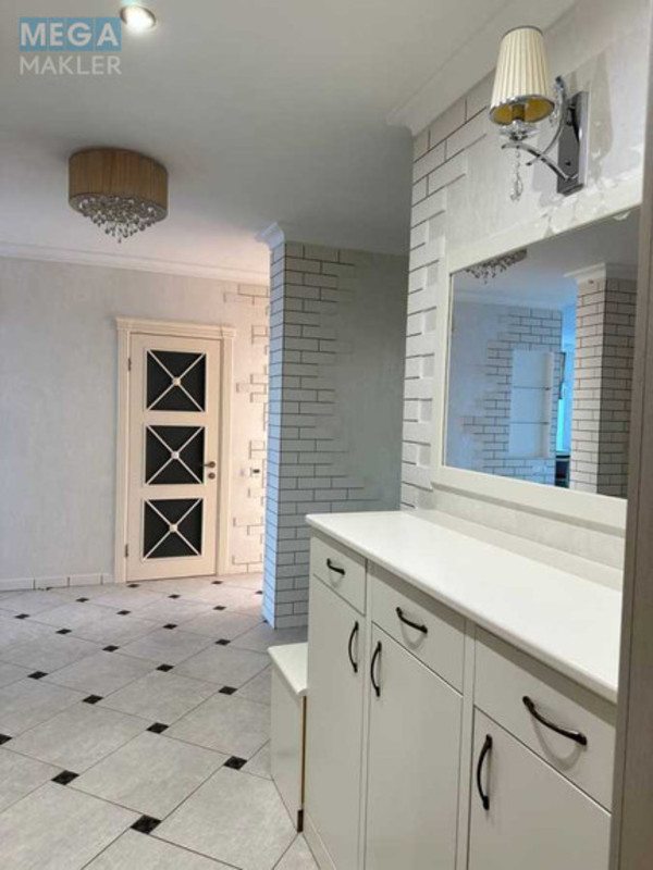 Продаж 3 кімнатної квартири (114,2/75,7/15,9), 9 пов. 15 пов. будинку, <a class="location-link" href="/kiev/" title="Недвижимость Київ">Київ</a>, <a class="location-link" href="/kiev/goloseevskij/" title="Недвижимость Голосіївський район">Голосіївський р-н</a>, Коломиевский пер., 17/31а (изображение 18)