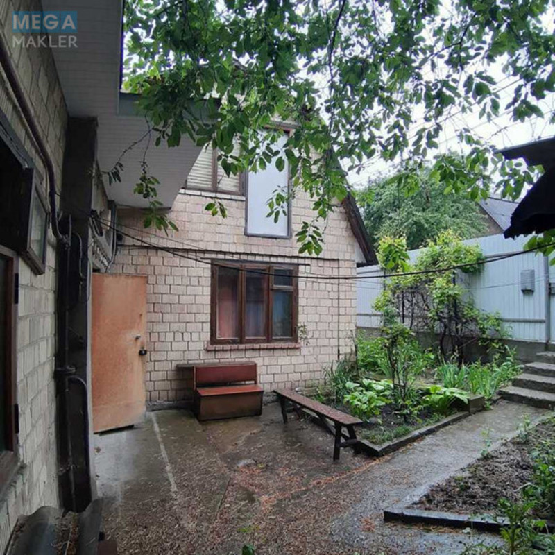 Продаж дома, 2 поверху, 112 кв.м, 4 кімнати, ділянка 2 сотки, <a class="location-link" href="/kiev/" title="Недвижимость Київ">Київ</a>, <a class="location-link" href="/kiev/goloseevskij/" title="Недвижимость Голосіївський район">Голосіївський р-н</a>, Хотівська вул., 10 (изображение 4)