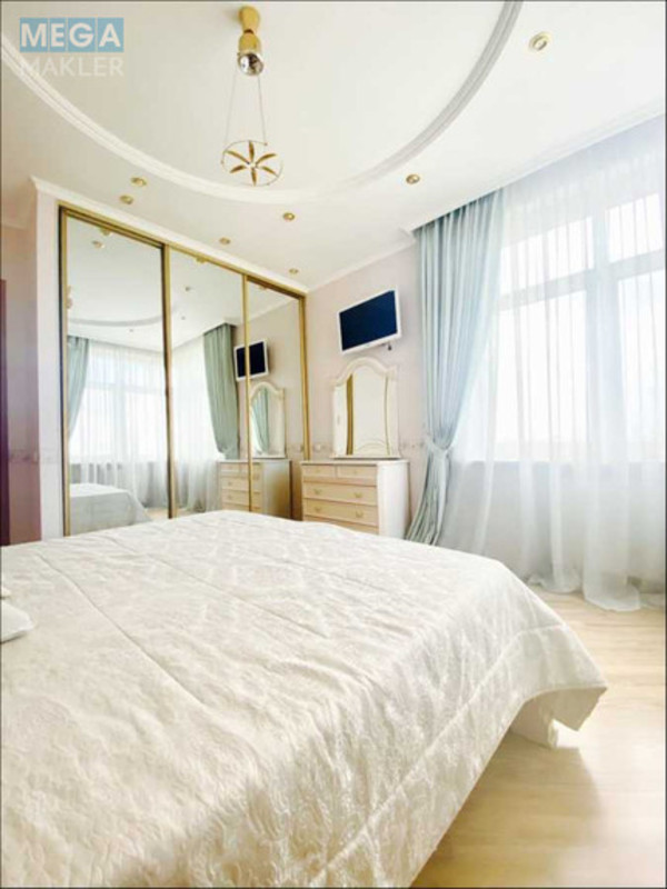 Оренда 3 кімнатної квартири, <a class="location-link" href="/kiev/" title="Недвижимость Київ">Київ</a>, <a class="location-link" href="/kiev/pecherskij/" title="Недвижимость Печерський район">Печерський р-н</a>, Леси Украинки бульв., 23 (изображение 3)