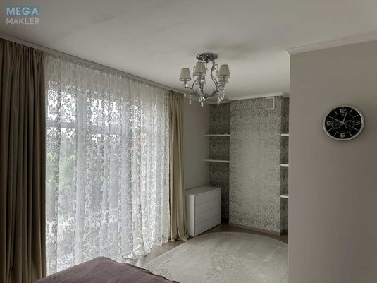 Продаж дома, 2&nbsp;поверху, 200&nbsp;кв.м, 6&nbsp;кімнат, ділянка 10&nbsp;соток, <a class="location-link" href="/borispol/" title="Недвижимость Бориспіль">Бориспіль</a>, Лобановского (изображение 4)