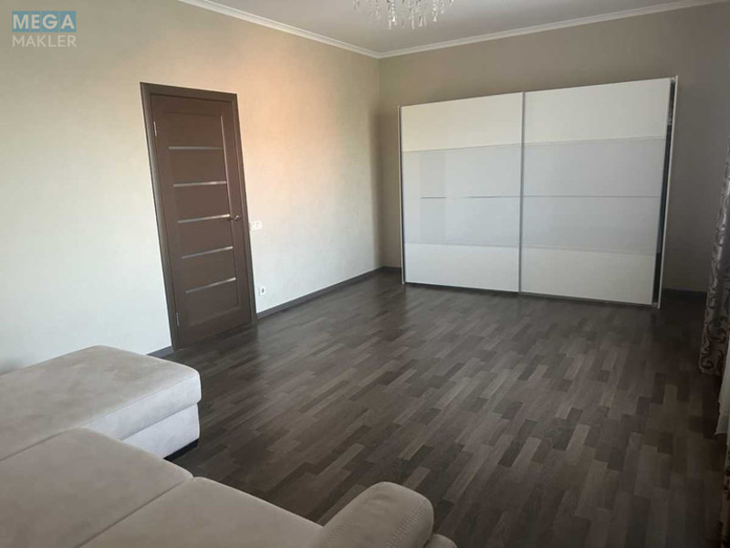 Продаж дома, 2 поверху, 200 кв.м, 6 кімнат, ділянка 10 соток, <a class="location-link" href="/borispol/" title="Недвижимость Бориспіль">Бориспіль</a>, Лобановского (изображение 21)