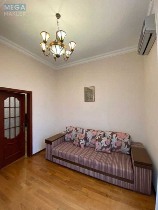 Оренда 3 кімнатної квартири, <a class="location-link" href="/kiev/" title="Недвижимость Київ">Київ</a>, <a class="location-link" href="/kiev/pecherskij/" title="Недвижимость Печерський район">Печерський р-н</a>, Крещатик ул., 15 (изображение 7)