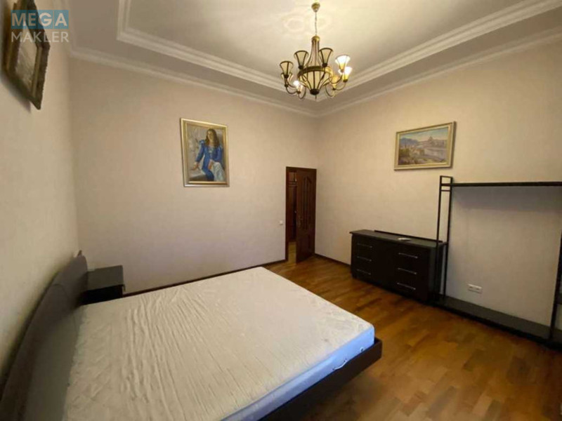 Оренда 3 кімнатної квартири, <a class="location-link" href="/kiev/" title="Недвижимость Київ">Київ</a>, <a class="location-link" href="/kiev/pecherskij/" title="Недвижимость Печерський район">Печерський р-н</a>, Крещатик ул., 15 (изображение 9)