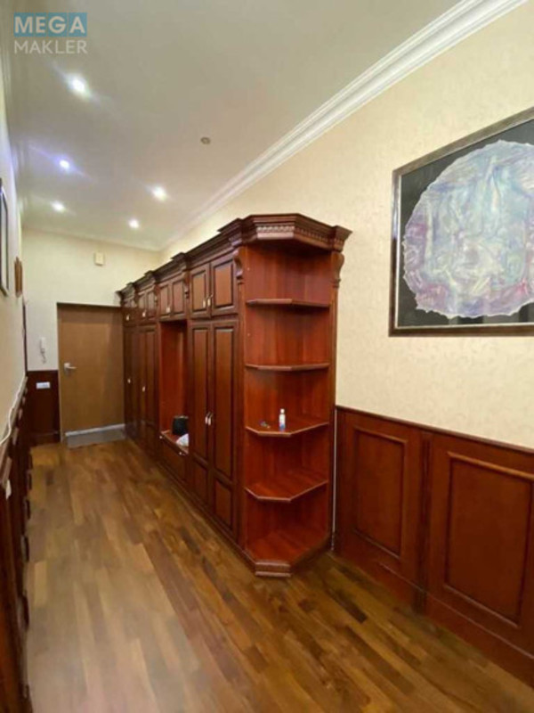 Оренда 3 кімнатної квартири, <a class="location-link" href="/kiev/" title="Недвижимость Київ">Київ</a>, <a class="location-link" href="/kiev/pecherskij/" title="Недвижимость Печерський район">Печерський р-н</a>, Крещатик ул., 15 (изображение 17)