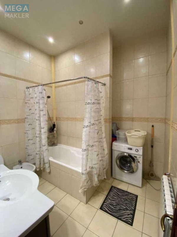 Оренда 3 кімнатної квартири, <a class="location-link" href="/kiev/" title="Недвижимость Київ">Київ</a>, <a class="location-link" href="/kiev/pecherskij/" title="Недвижимость Печерський район">Печерський р-н</a>, Крещатик ул., 15 (изображение 19)