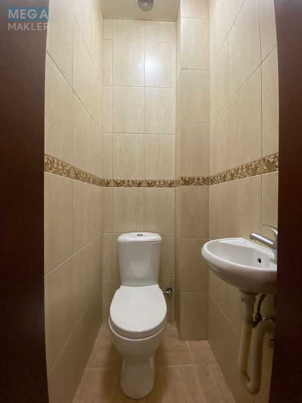 Оренда 3 кімнатної квартири, <a class="location-link" href="/kiev/" title="Недвижимость Київ">Київ</a>, <a class="location-link" href="/kiev/pecherskij/" title="Недвижимость Печерський район">Печерський р-н</a>, Крещатик ул., 15 (изображение 22)