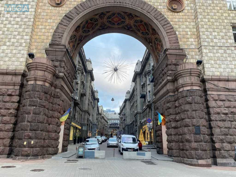 Оренда 3 кімнатної квартири, <a class="location-link" href="/kiev/" title="Недвижимость Київ">Київ</a>, <a class="location-link" href="/kiev/pecherskij/" title="Недвижимость Печерський район">Печерський р-н</a>, Крещатик ул., 15 (изображение 24)