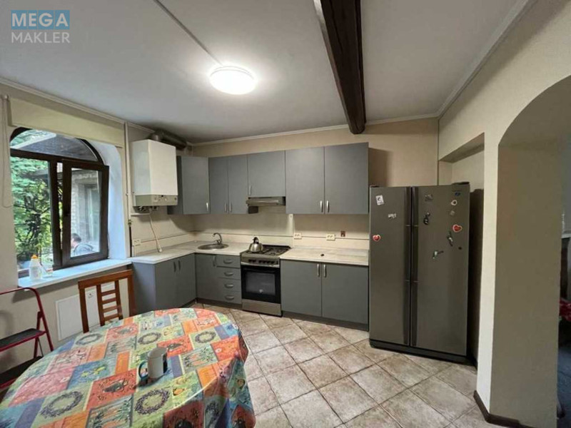 Продаж дома, 2 поверху, 130 кв.м, 5 кімнат, ділянка 3 сотки, <a class="location-link" href="/kiev/" title="Недвижимость Київ">Київ</a>, <a class="location-link" href="/kiev/solomenskij/" title="Недвижимость Солом'янський район">Солом'янський р-н</a>, Гайова вул. (изображение 9)
