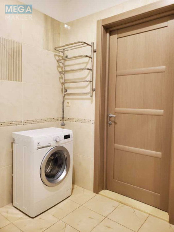 Продаж 2 кімнатної квартири (92/41/13), 13 пов. 20 пов. будинку, <a class="location-link" href="/kiev/" title="Недвижимость Київ">Київ</a>, <a class="location-link" href="/kiev/pecherskij/" title="Недвижимость Печерський район">Печерський р-н</a>, Євгена Коновальця вул., 44а (изображение 14)