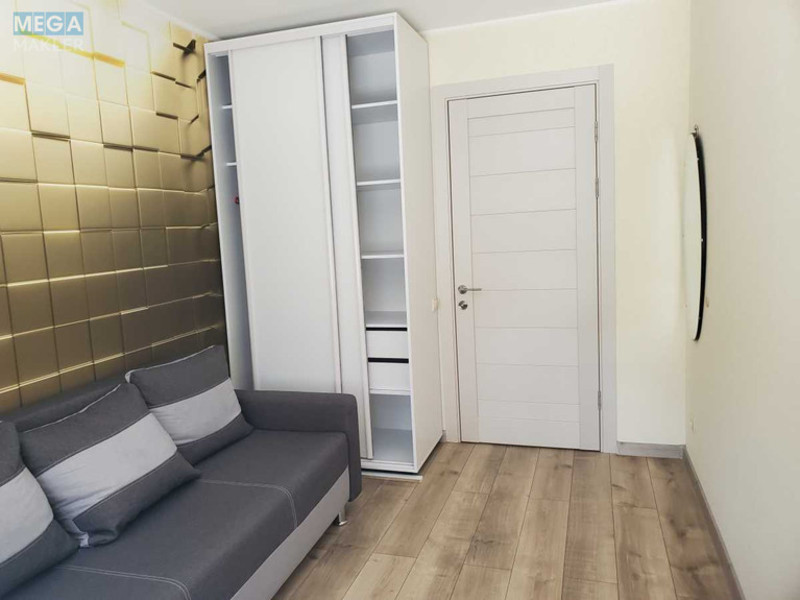Продаж 2 кімнатної квартири (45/28/6), 3 пов. 9 пов. будинку, <a class="location-link" href="/kiev/" title="Недвижимость Київ">Київ</a>, <a class="location-link" href="/kiev/pecherskij/" title="Недвижимость Печерський район">Печерський р-н</a>, Євгена Коновальця вул., 15-3 (изображение 5)