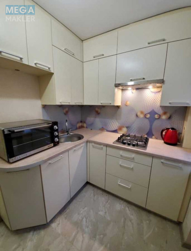Продаж 2 кімнатної квартири (45/28/6), 3 пов. 9 пов. будинку, <a class="location-link" href="/kiev/" title="Недвижимость Київ">Київ</a>, <a class="location-link" href="/kiev/pecherskij/" title="Недвижимость Печерський район">Печерський р-н</a>, Євгена Коновальця вул., 15-3 (изображение 7)