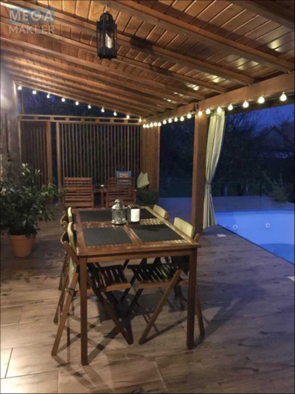 Продаж дома, 2 поверху, 145 кв.м, 10 кімнат, ділянка 10 соток, <a class="location-link" href="/hust/" title="Недвижимость Хуст">Хуст</a>, Центральна (изображение 20)