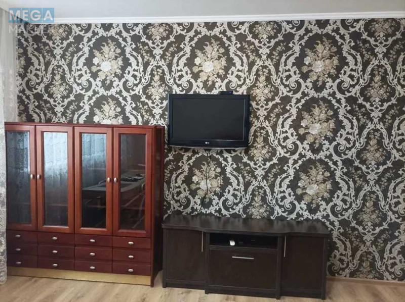 Оренда 3 кімнатної квартири, <a class="location-link" href="/kiev/" title="Недвижимость Київ">Київ</a>, <a class="location-link" href="/kiev/darnickij/" title="Недвижимость Дарницький район">Дарницький р-н</a>, Миколи Бажана просп., 8Б (изображение 4)