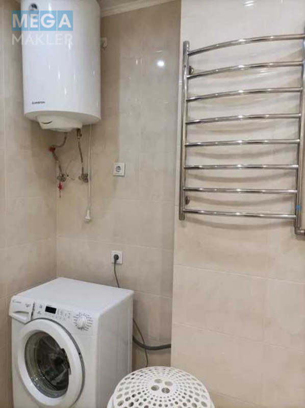 Оренда 3 кімнатної квартири, <a class="location-link" href="/kiev/" title="Недвижимость Київ">Київ</a>, <a class="location-link" href="/kiev/darnickij/" title="Недвижимость Дарницький район">Дарницький р-н</a>, Миколи Бажана просп., 8Б (изображение 9)