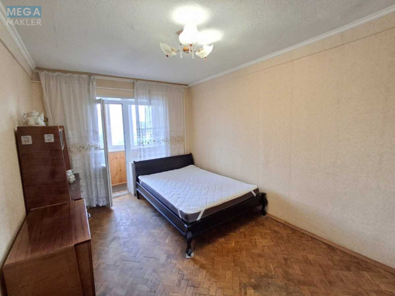 Продаж 3 кімнатної квартири (73/48/8), 8 пов. 9 пов. будинку, <a class="location-link" href="/kiev/" title="Недвижимость Київ">Київ</a>, <a class="location-link" href="/kiev/dneprovskij/" title="Недвижимость Дніпровський район">Дніпровський р-н</a>, Челябінська вул., 1 (изображение 2)