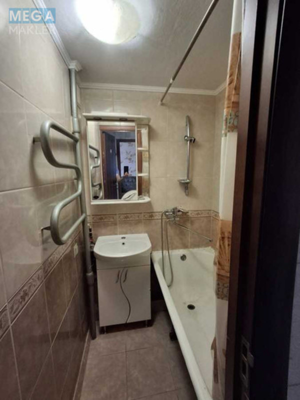 Продаж 3 кімнатної квартири (73/48/8), 8 пов. 9 пов. будинку, <a class="location-link" href="/kiev/" title="Недвижимость Київ">Київ</a>, <a class="location-link" href="/kiev/dneprovskij/" title="Недвижимость Дніпровський район">Дніпровський р-н</a>, Челябінська вул., 1 (изображение 6)