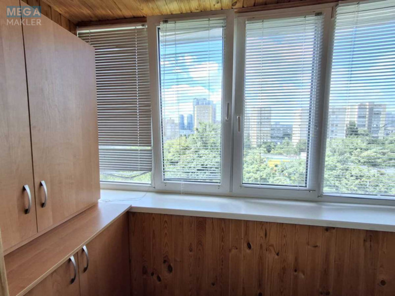 Продаж 3 кімнатної квартири (73/48/8), 8 пов. 9 пов. будинку, <a class="location-link" href="/kiev/" title="Недвижимость Київ">Київ</a>, <a class="location-link" href="/kiev/dneprovskij/" title="Недвижимость Дніпровський район">Дніпровський р-н</a>, Челябінська вул., 1 (изображение 12)