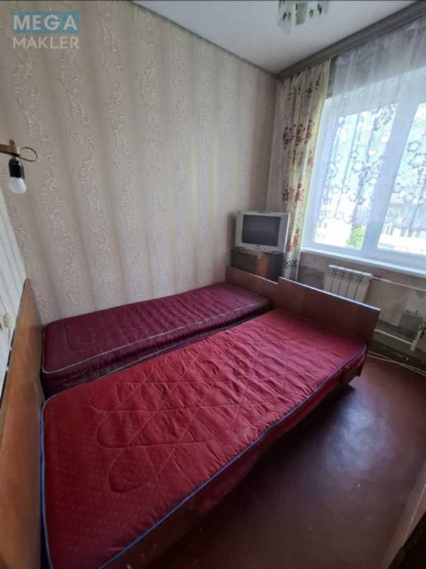 Продаж 3 кімнатної квартири (67/40/9), 9 пов. 9 пов. будинку, <a class="location-link" href="/chernigov/" title="Недвижимость Чернігів">Чернігів</a>, <a class="location-link" href="/chernigov/desnyanskij/" title="Недвижимость Деснянський район">Деснянський р-н</a>, Грушевського, 155 (изображение 4)