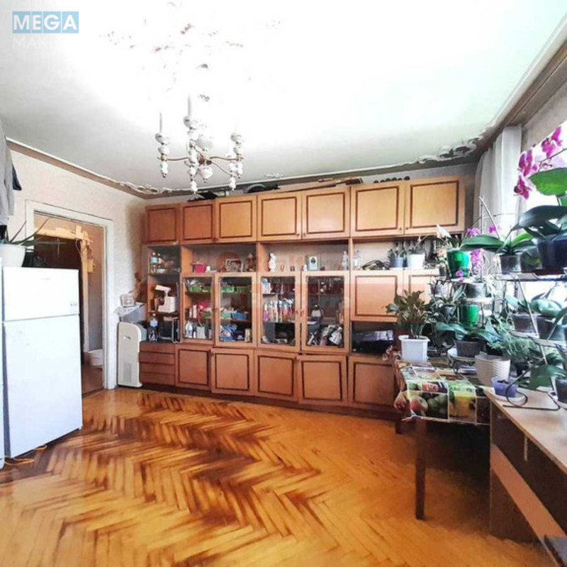 Продаж 3 кімнатної квартири (60,9/40,2/6,5), 5 пов. 5 пов. будинку, <a class="location-link" href="/kiev/" title="Недвижимость Київ">Київ</a>, <a class="location-link" href="/kiev/desnyanskij/" title="Недвижимость Деснянський район">Деснянський р-н</a>, Кубанської України вул., 24 (изображение 4)