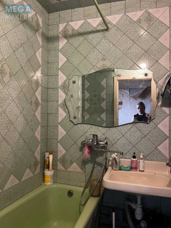 Продаж 3 кімнатної квартири (58/?/5,9), 9 пов. 9 пов. будинку, <a class="location-link" href="/kiev/" title="Недвижимость Київ">Київ</a>, <a class="location-link" href="/kiev/desnyanskij/" title="Недвижимость Деснянський район">Деснянський р-н</a>, Мілютенка вул., 23 (изображение 10)
