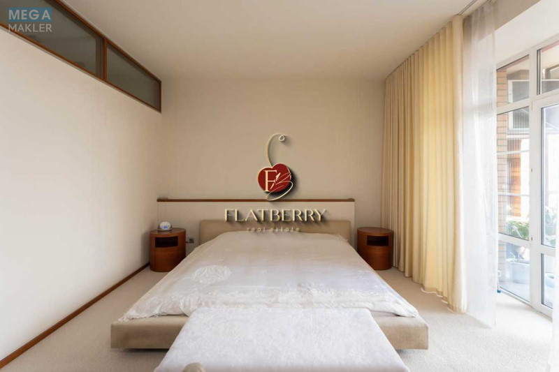 Продаж 3 кімнатної квартири (142,4/90/20), 10 пов. 11 пов. будинку, <a class="location-link" href="/kiev/" title="Недвижимость Київ">Київ</a>, <a class="location-link" href="/kiev/pecherskij/" title="Недвижимость Печерський район">Печерський р-н</a>, Гусовского ул., 11 (изображение 10)