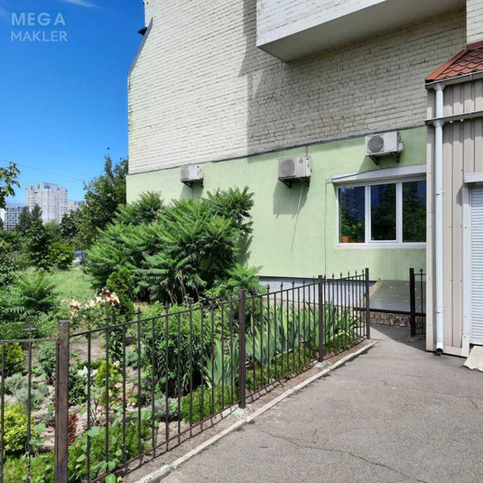 Продаж комерційної нерухомості, 202&nbsp;кв.м, под офис, <a class="location-link" href="/kiev/" title="Недвижимость Київ">Київ</a>, <a class="location-link" href="/kiev/darnickij/" title="Недвижимость Дарницький район">Дарницький р-н</a>, Миколи Бажана просп., 30 (изображение 7)