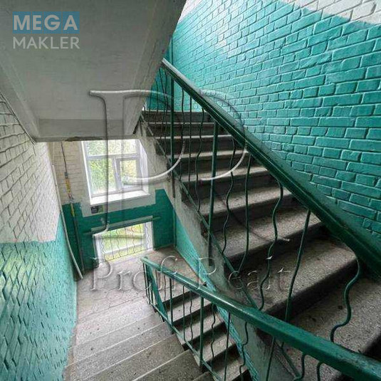 Продаж 1 кімнатної квартири (33/16/6), 4 пов. 5 пов. будинку, <a class="location-link" href="/kiev/" title="Недвижимость Київ">Київ</a>, <a class="location-link" href="/kiev/solomenskij/" title="Недвижимость Солом'янський район">Солом'янський р-н</a>, Повітрофлотський проспект, 10 (изображение 8)