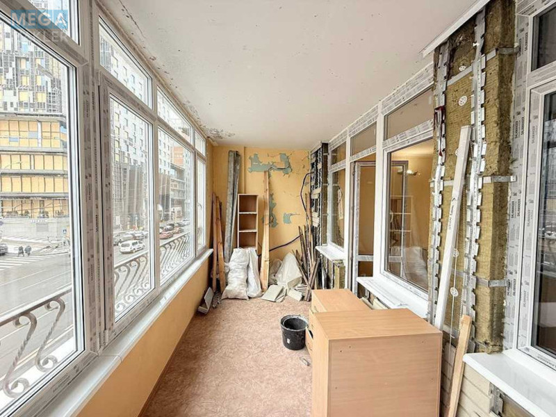 Продаж 3 кімнатної квартири (125,5/75/15), 3 пов. 17 пов. будинку, <a class="location-link" href="/kiev/" title="Недвижимость Київ">Київ</a>, <a class="location-link" href="/kiev/pecherskij/" title="Недвижимость Печерський район">Печерський р-н</a>, Антоновича вул., 72 (изображение 8)