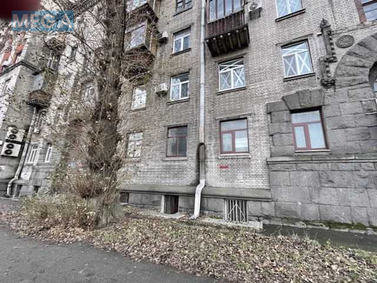 Продаж комерційної нерухомості, 137,70&nbsp;кв.м, под офис, <a class="location-link" href="/kiev/" title="Недвижимость Київ">Київ</a>, <a class="location-link" href="/kiev/solomenskij/" title="Недвижимость Солом'янський район">Солом'янський р-н</a>, Перемоги проеее, 45 (изображение 3)