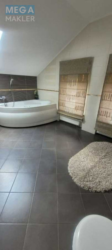Продаж дома, 3 поверху, 550 кв.м, 6 кімнат, ділянка 32 сотки, <a class="location-link" href="/kiev/" title="Недвижимость Київ">Київ</a>, <a class="location-link" href="/kiev/darnickij/" title="Недвижимость Дарницький район">Дарницький р-н</a>, Лесная ул. (изображение 24)