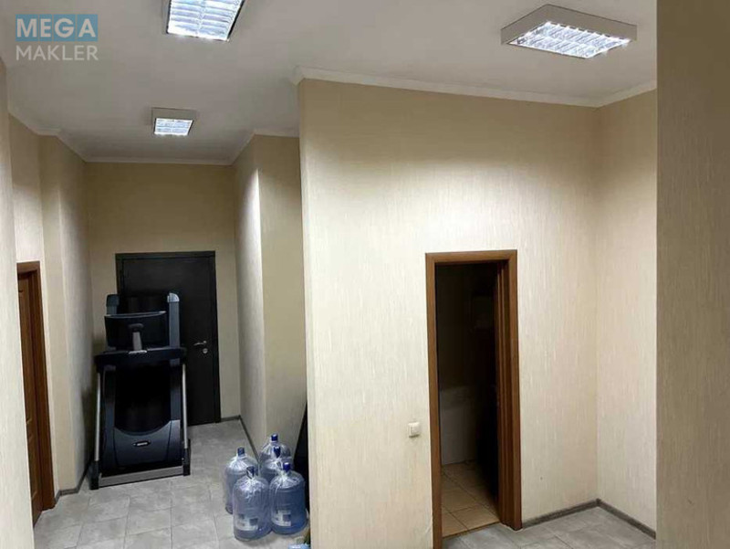 Оренда комерційної нерухомості, 58,70 кв.м, под офис, <a class="location-link" href="/kiev/" title="Недвижимость Київ">Київ</a>, <a class="location-link" href="/kiev/solomenskij/" title="Недвижимость Солом'янський район">Солом'янський р-н</a>, Эрнста ул., 16В (изображение 12)