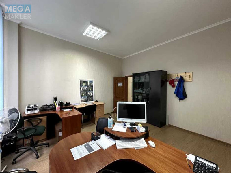 Оренда комерційної нерухомості, 22 кв.м, под офис, <a class="location-link" href="/kiev/" title="Недвижимость Київ">Київ</a>, <a class="location-link" href="/kiev/solomenskij/" title="Недвижимость Солом'янський район">Солом'янський р-н</a>, Эрнста ул., 16В (изображение 2)