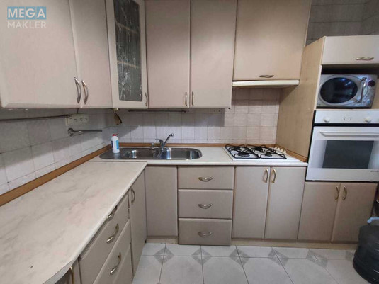 Оренда 2 кімнатної квартири, <a class="location-link" href="/kiev/" title="Недвижимость Київ">Київ</a>, <a class="location-link" href="/kiev/solomenskij/" title="Недвижимость Солом'янський район">Солом'янський р-н</a>, Пітерська вул., 3 (изображение 4)