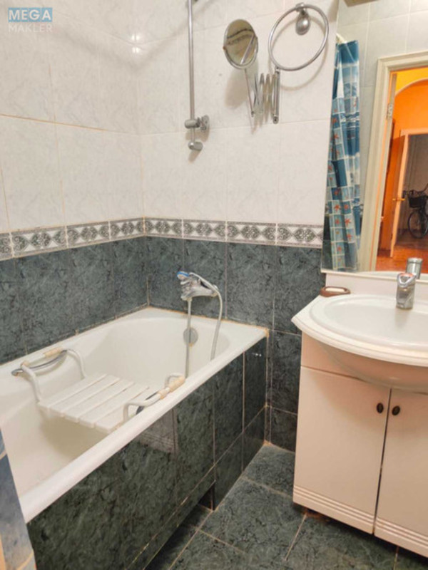 Оренда 2 кімнатної квартири, <a class="location-link" href="/kiev/" title="Недвижимость Київ">Київ</a>, <a class="location-link" href="/kiev/solomenskij/" title="Недвижимость Солом'янський район">Солом'янський р-н</a>, Пітерська вул., 3 (изображение 16)